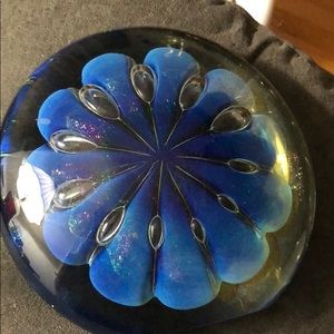 Glass paperweight/decorative item